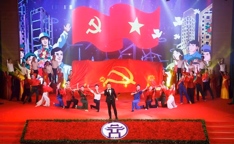 van-nghe-chao-mung1.jpg