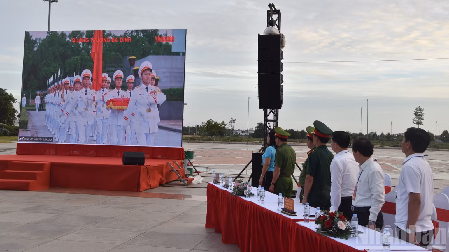 ndo_br_dsc-0370-5985.jpg