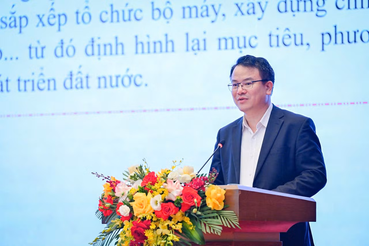 thu-truong-bo-tai-chinh-tran-quoc-phuong-thong-tin-chuyen-de-tong-quan-tinh-hinh-kinh-te-xa-hoi-nam-2025-du-bao-tinh-hinh-va-nhung-giai-phap-trong-tam-de-dat-muc-tieu-tang-truong-hai-con-so-trong-nam-2026.jpg