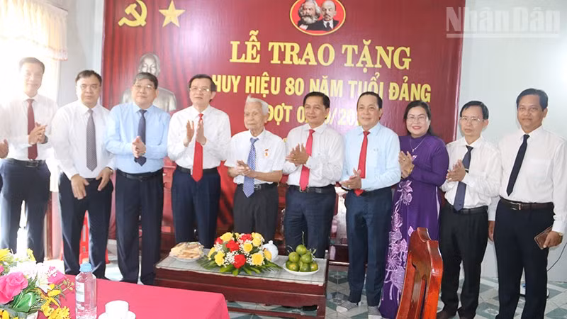 ndo_tr_noi10.jpg