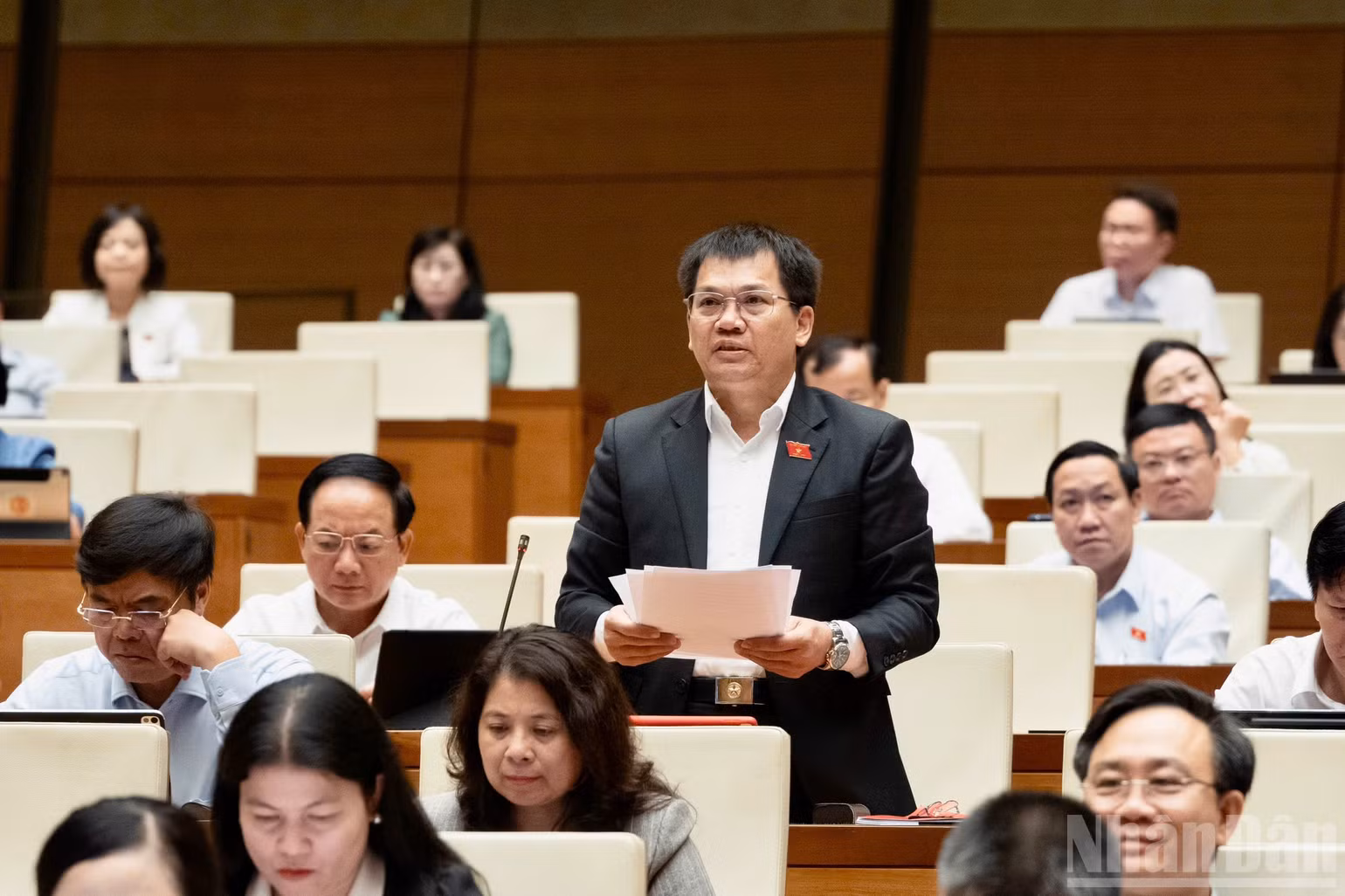 ndo_br_duong-khac-mai-lam-dong.jpg