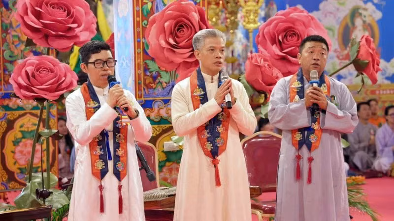 4-phat-tu-doc-dien-tu-tri-an-cong-on-cha-me-5968.jpg