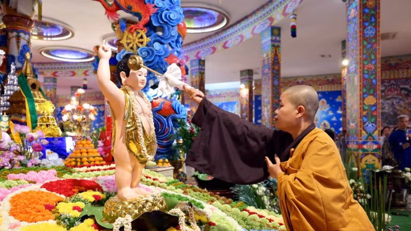 ni-su-bao-thap-mandala-tay-thien-va-phat-tu-thuc-hanh-nghi-le-tam-phat-6858.jpg