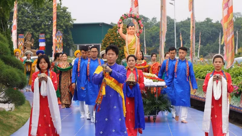 doan-xe-hoa-cung-ruoc-phat-dan-sinh-1861.jpg