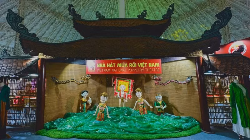 Bản sắc đặc trưng của nghệ thuật múa rối luôn thu hút đông đảo công chúng.