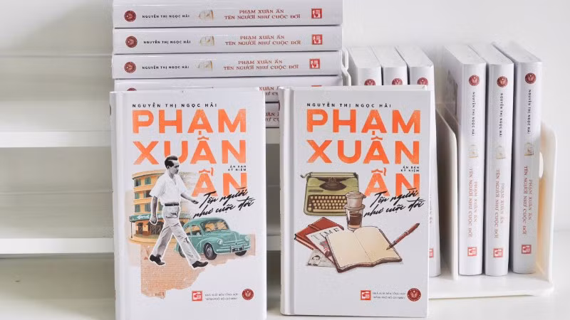 Ấn bản kỷ niệm tác phẩm "Phạm Xuân Ẩn - tên người như cuộc đời".
