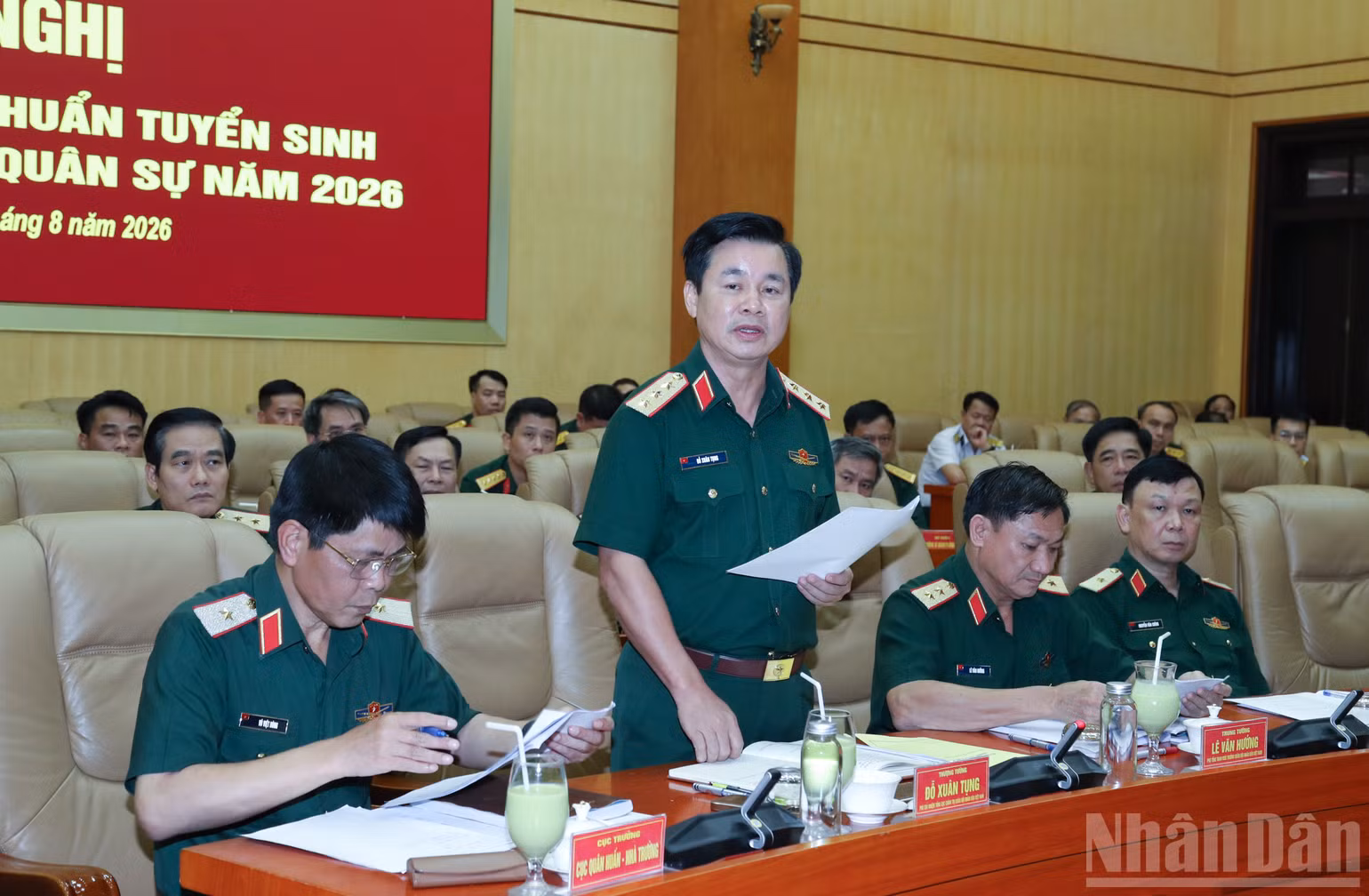 ndo_br_10179.jpg