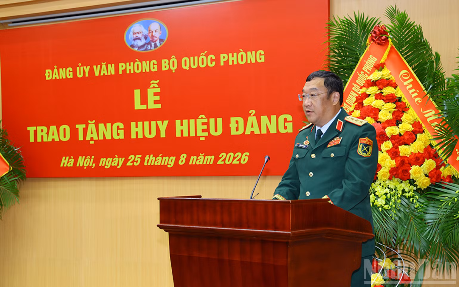 ndo_br_trao-hh-dang-08.jpg