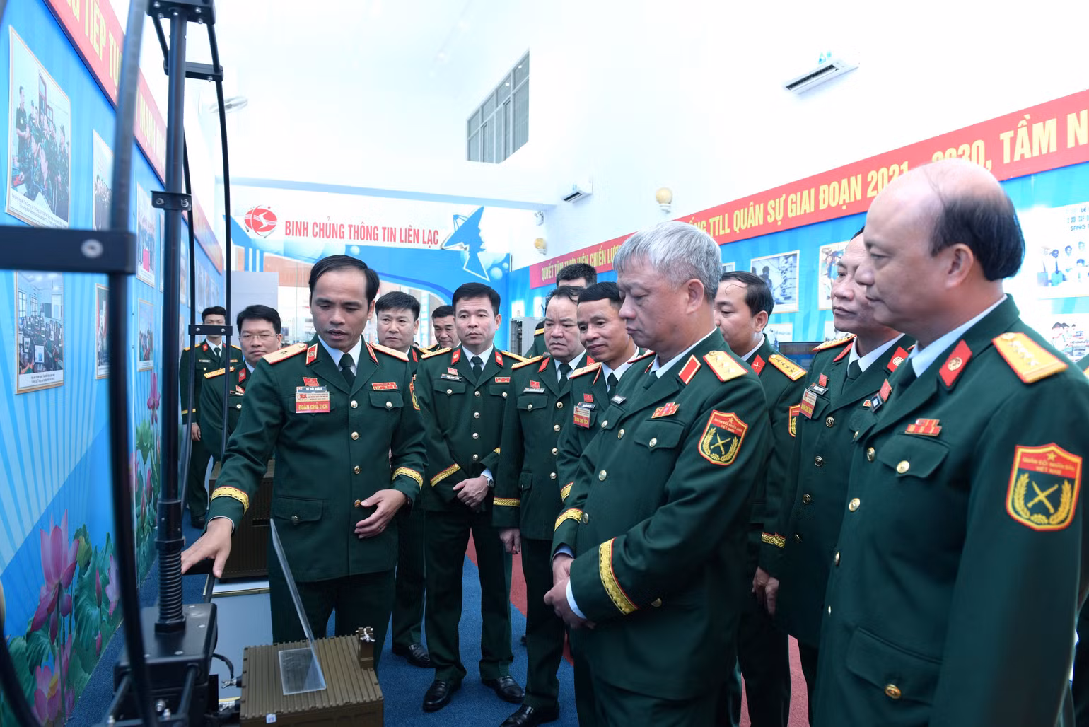 binh-chung-thong-tin-8.jpg