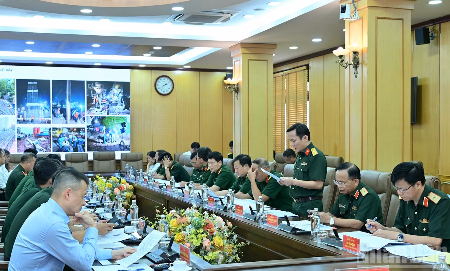 ndo_br_giao-ban-bqp-2.jpg
