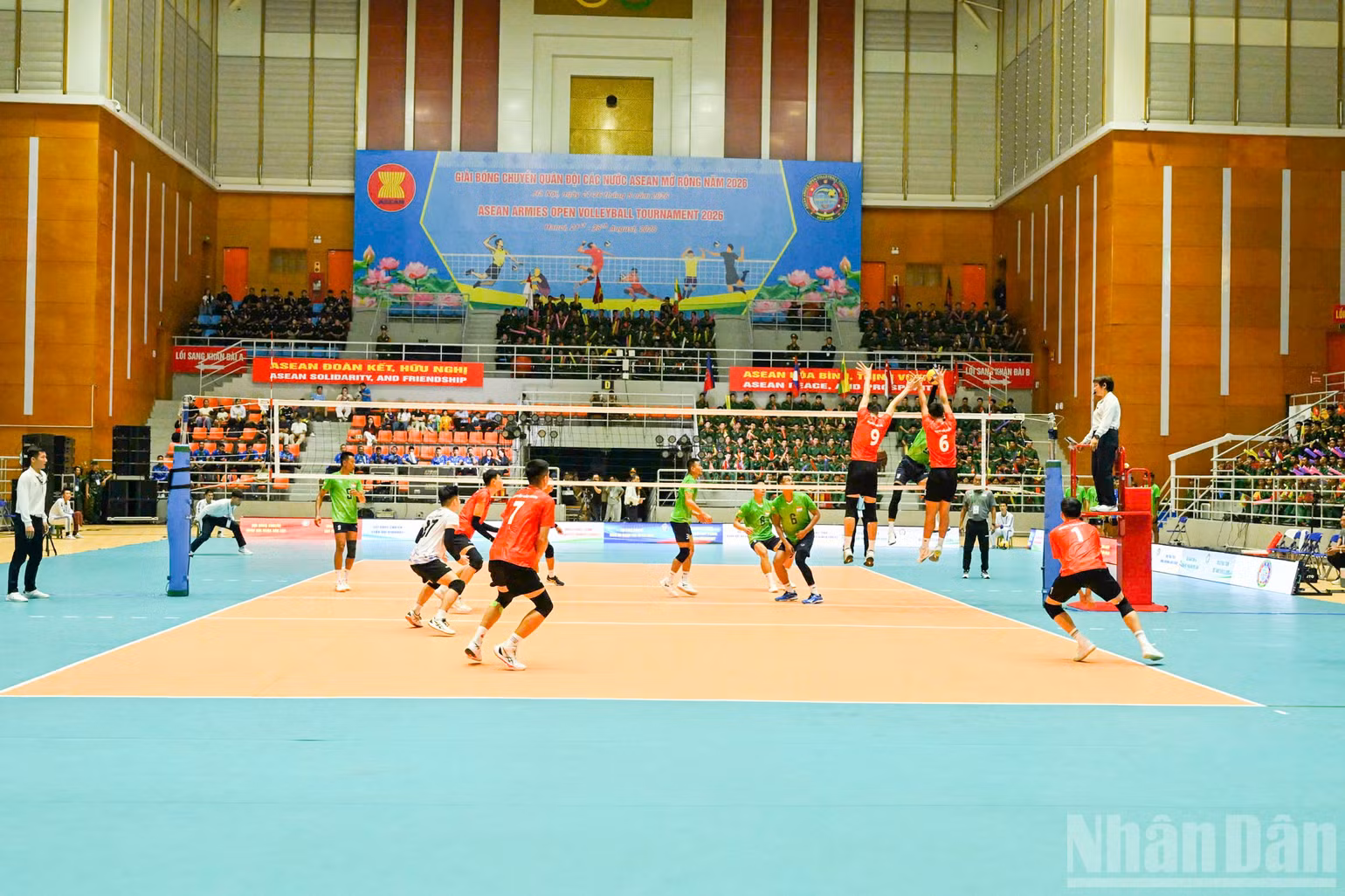 ndo_br_bong-chuyen-09.jpg