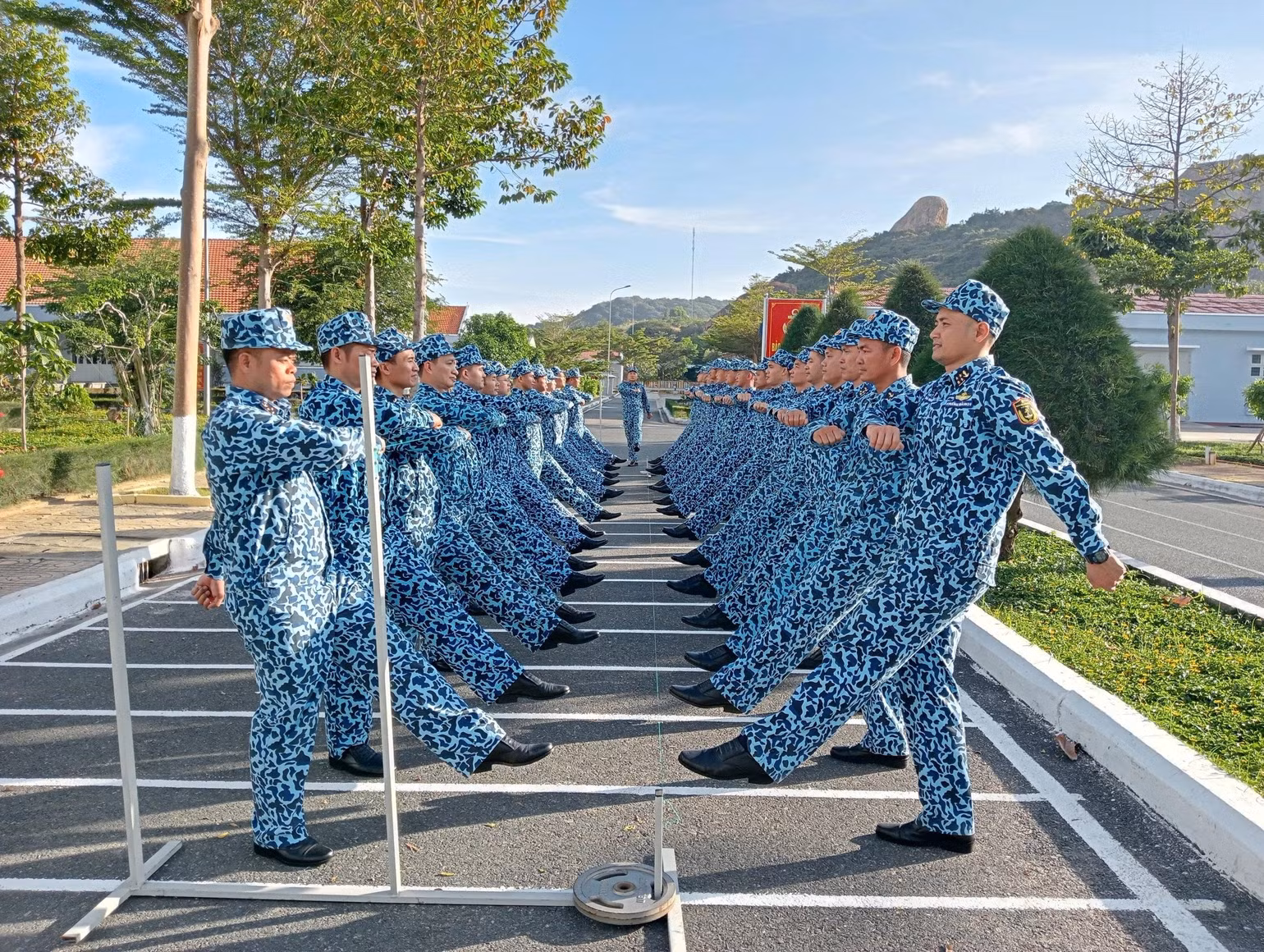 huan-luyen-dieu-lenh-doi-ngu.jpg