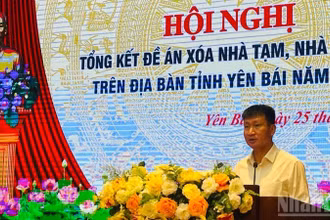 Bí thư Tỉnh ủy Yên Bái Trần Huy Tuấn phát biểu tại hội nghị. (Ảnh: THANH SƠN)