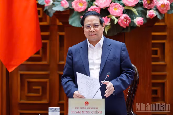 Thủ tướng Chính phủ Phạm Minh Chính kết luận cuộc làm việc để góp ý về Quy hoạch tổng thể Thủ đô Hà Nội tầm nhìn 100 năm. (Ảnh: TRẦN HẢI)