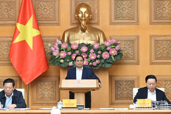 Thủ tướng Chính phủ Phạm Minh Chính chủ trì Phiên họp thứ tư Ban Chỉ đạo Trung ương về chính sách nhà ở và thị trường bất động sản. (Ảnh: Trần Hải)