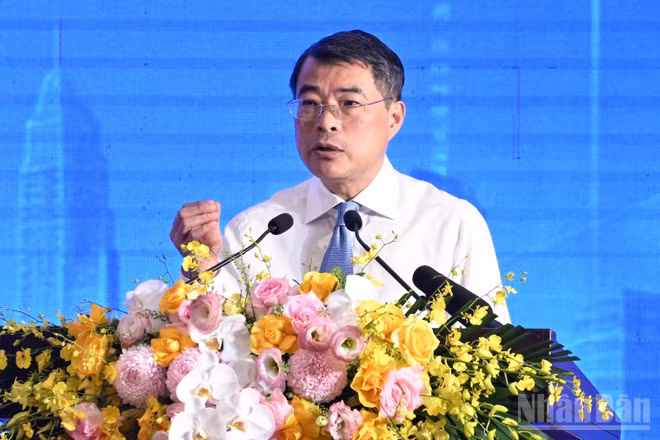 Thủ tướng Chính phủ Lê Minh Hưng phát biểu ý kiến tại Chương trình đối thoại với thanh niên năm 2026. (Ảnh: TRẦN HẢI)