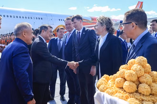 Thủ tướng Chính phủ Lê Minh Hưng đến Kazan, bắt đầu chuyến công tác tại Liên bang Nga. (Ảnh: VGP/Nhật Bắc)