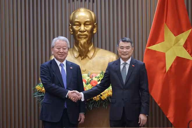 Thủ tướng Chính phủ Lê Minh Hưng và ông Tanaka Akihiko, Chủ tịch Cơ quan Hợp tác quốc tế Nhật Bản (JICA). (Ảnh: VGP/Nhật Bắc)