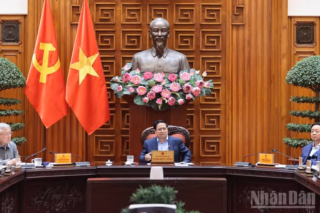 Thủ tướng Phạm Minh Chính chủ trì cuộc họp của Thường trực Chính phủ về nhiều nội dung quan trọng. (Ảnh: TRẦN HẢI)