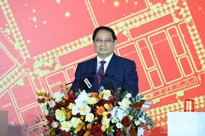 Thủ tướng Phạm Minh Chính phát biểu ý kiến tại lễ khởi công. (Ảnh: Trần Hải)
