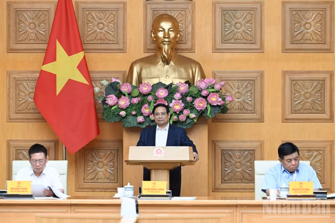 Thủ tướng Phạm Minh Chính chủ trì cuộc họp với Hội đồng Tư vấn chính sách. (Ảnh: Trần Hải)