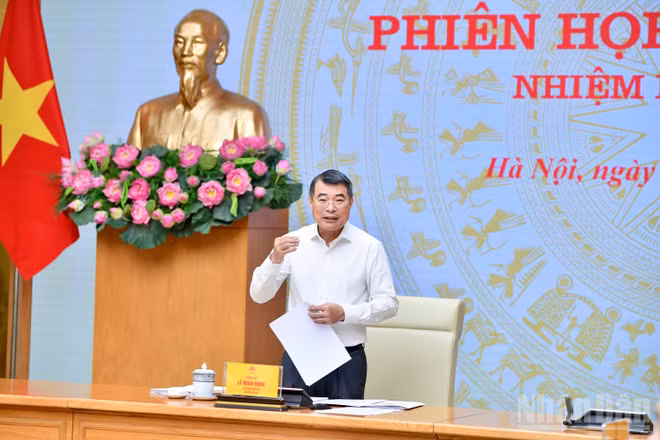 Thủ tướng Chính phủ Lê Minh Hưng, Chủ tịch Hội đồng Thi đua-Khen thưởng Trung ương chủ trì phiên họp. (Ảnh: THANH GIANG)