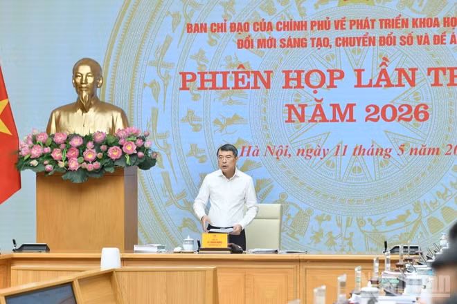 Thủ tướng Chính phủ Lê Minh Hưng chủ trì Phiên họp lần thứ ba Ban Chỉ đạo của Chính phủ về phát triển khoa học, công nghệ, đổi mới sáng tạo, chuyển đổi số và Đề án 06. (Ảnh: Thanh Giang)