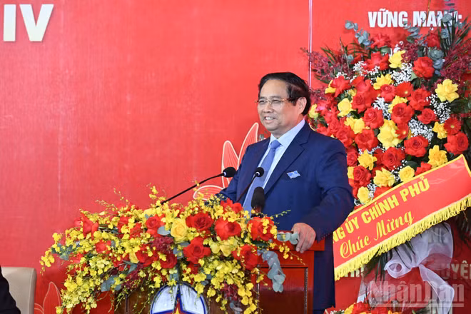 Bí thư Đảng uỷ, Thủ tướng Chính phủ Phạm Minh Chính phát biểu ý kiến chỉ đạo Đại hội (Ảnh: Trần Hải). 