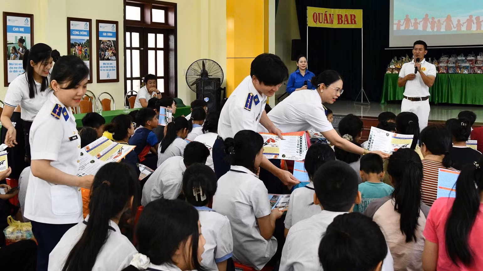 tuyen-truyen-phong-chong-ma-tuy-lang-tre-em-sos-haiphong.jpg