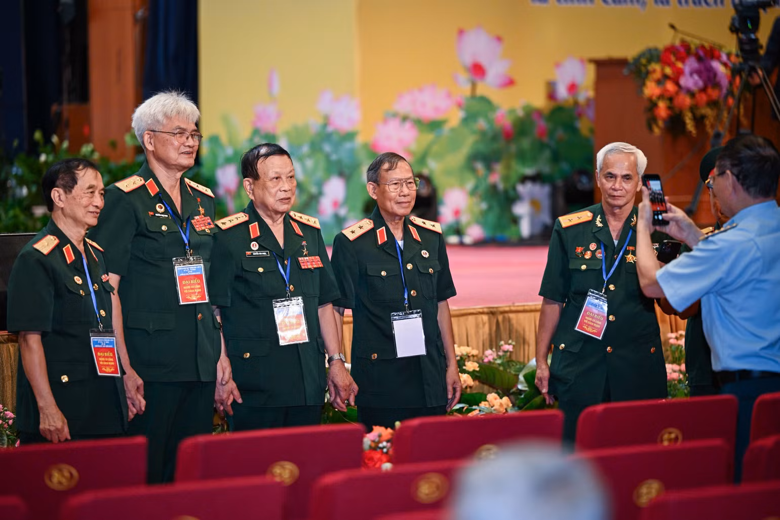 nguoi-co-cong.jpg