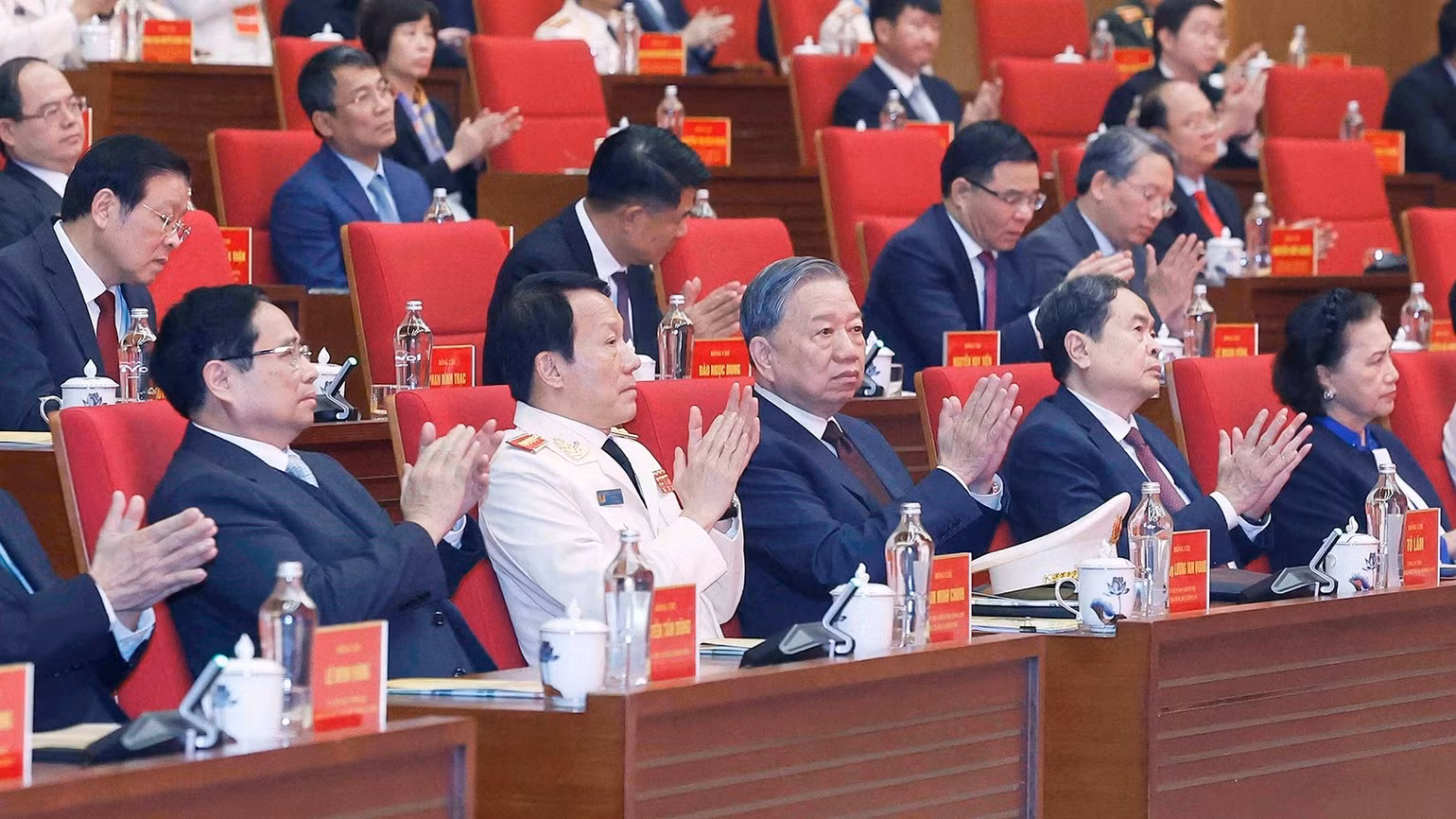 tong-bi-thu-to-lam-du-le-ky-niem-80-nam-ngay-truyen-thong-luc-luong-tinh-bao-cand.jpg