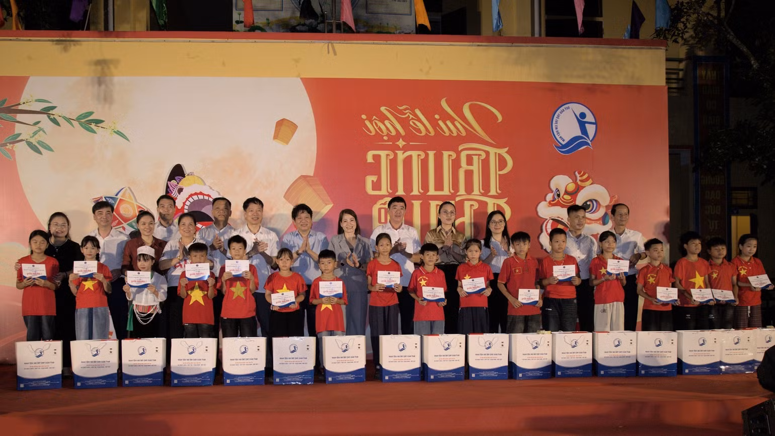 tre-em-vui-trung-thu-xa-van-mieu-phu-tho-1.jpg