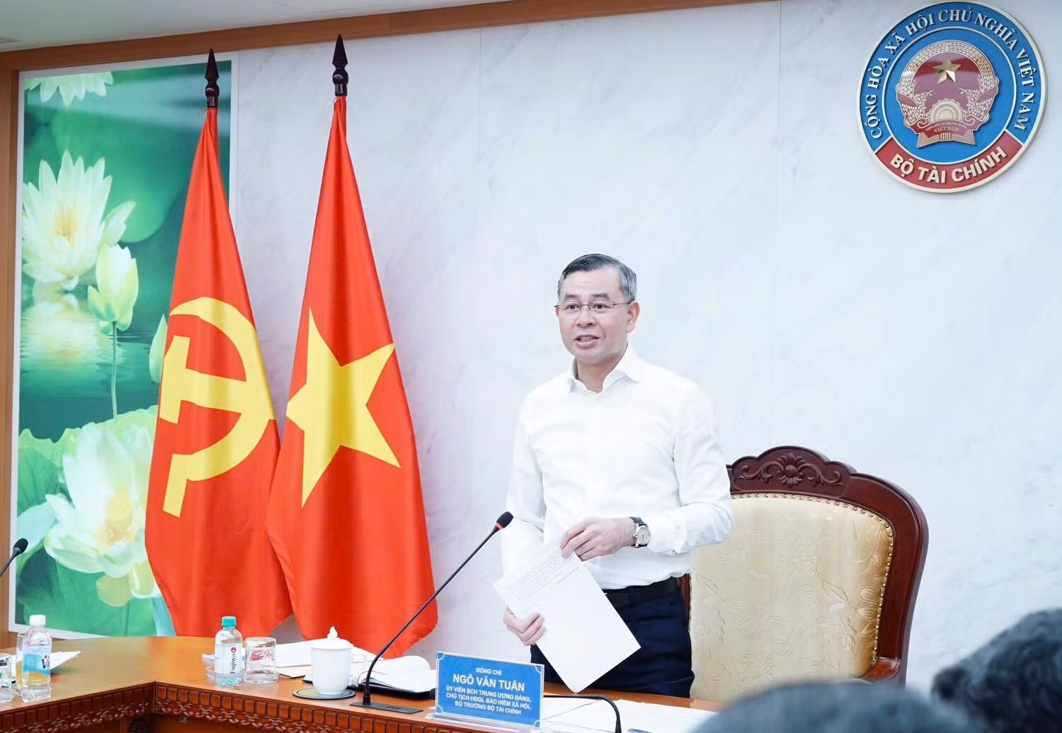 bo-truong-tai-chinh-ngo-van-tuan-lam-viec-cung-bhxh-vietnam-1.jpg