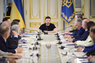 [Video] Niềm tin thay đổi giữa thời chiến: Tổng thống Ukraine Zelensky không còn đứng đầu 