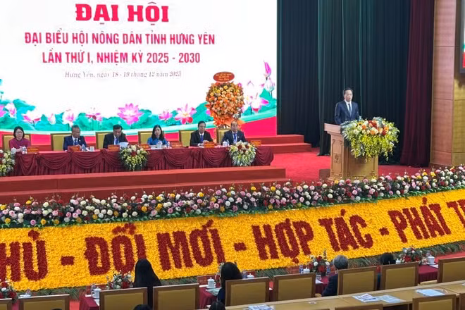 Bí thư Tỉnh ủy Hưng Yên Nguyễn Hữu Nghĩa phát biểu chỉ đạo tại Đại hội đại biểu Hội Nông dân tỉnh Hưng Yên lần thứ nhất, nhiệm kỳ 2025-2030.
