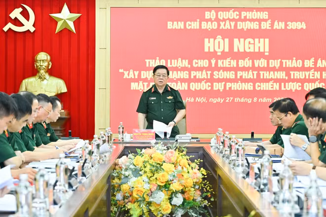 Đại tướng Nguyễn Trọng Nghĩa chủ trì hội nghị. 