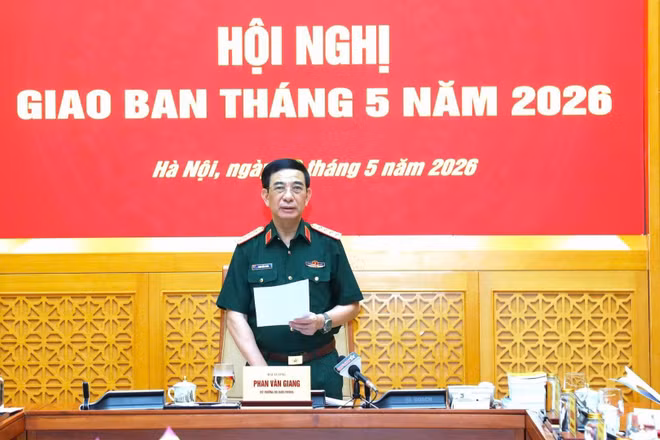 Đại tướng Phan Văn Giang chủ trì hội nghị. 