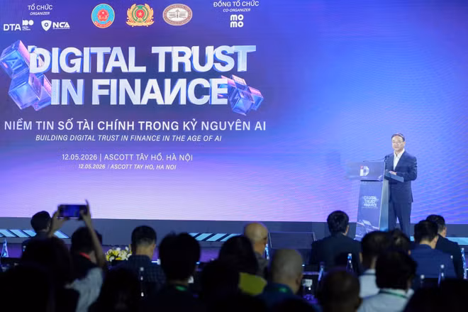 Thượng tướng Phạm Thế Tùng, Thứ trưởng Công an phát biểu tại diễn đàn.
