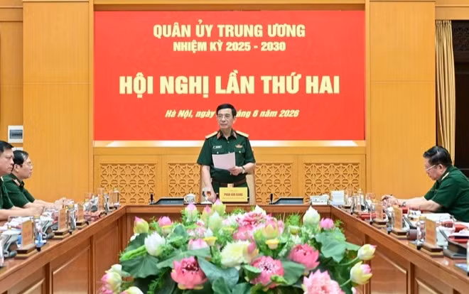 Đại tướng Phan Văn Giang chủ trì hội nghị.