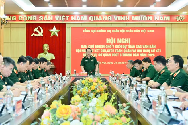 Đại tướng Nguyễn Trọng Nghĩa chủ trì hội nghị.