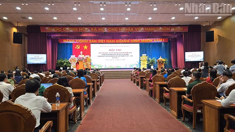 Quang cảnh hội thi.