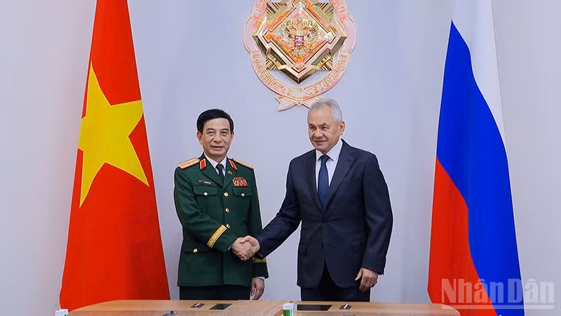 Đại tướng Phan Văn Giang hội kiến Đại tướng Sergei Shoigu, Thư ký Hội đồng An ninh Liên bang Nga.