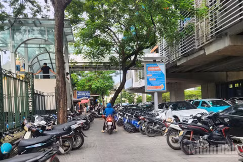 Hà Nội tổ chức trông giữ xe miễn phí tại nhiều khu vực trọng điểm, phục vụ nhu cầu đi lại, vui chơi của nhân dân và du khách trong dịp Quốc khánh.