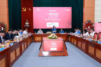 Toàn cảnh họp báo.