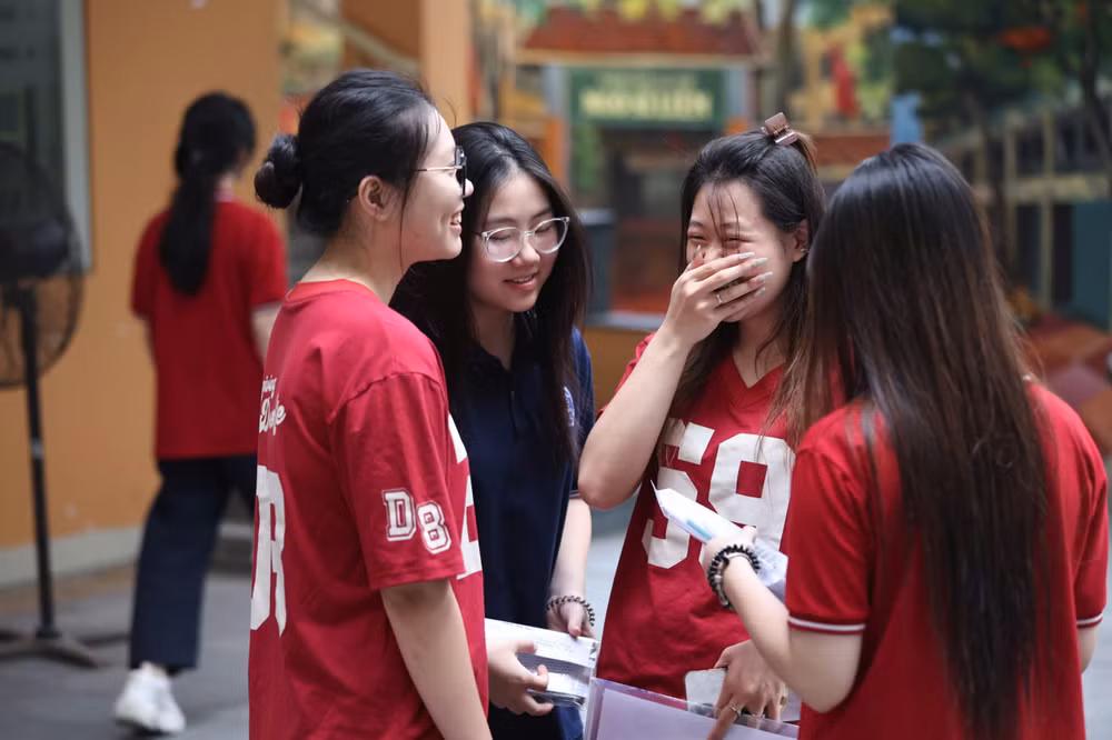 Thí sinh trong buổi thi thứ 3 Kỳ thi tốt nghiệp THPT năm 2025 (Ảnh: ĐẠI THẮNG)