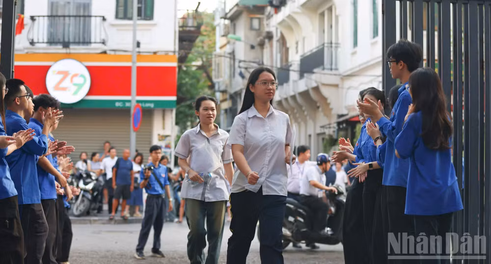 Thí sinh tại Kỳ thi tuyển sinh vào lớp 10 năm học 2025-2026 của Hà Nội (Ảnh: ĐẠI THẮNG)