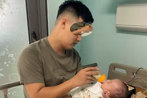 Em bé đã trải qua 72 ngày giành giật sự sống. (Ảnh: BVCC)