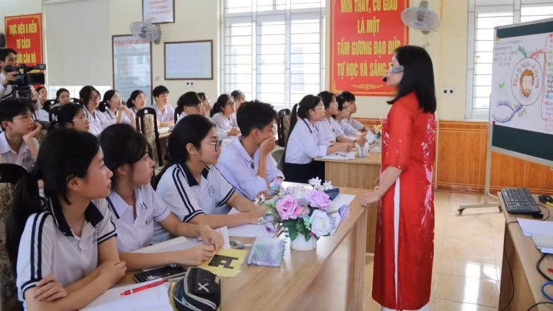Một tiết học của học sinh lớp 9 Trường trung học cơ sở Trần Hưng Đạo (phường Kiến An, Hải Phòng). (Ảnh: VŨ DUYÊN)
