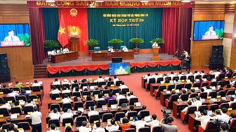Quang cảnh kỳ họp. (Ảnh: XUÂN TRƯỜNG)