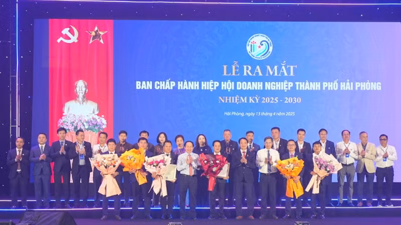 Ra mắt Ban Chấp hành Hiệp hội doanh nghiệp thành phố Hải Phòng nhiệm kỳ 2025-2030.